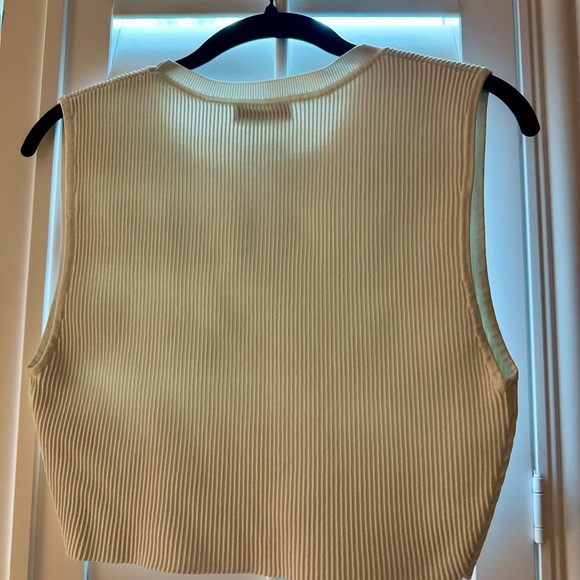 Babaton Ribbed Crop Top - Picture 3 of 3